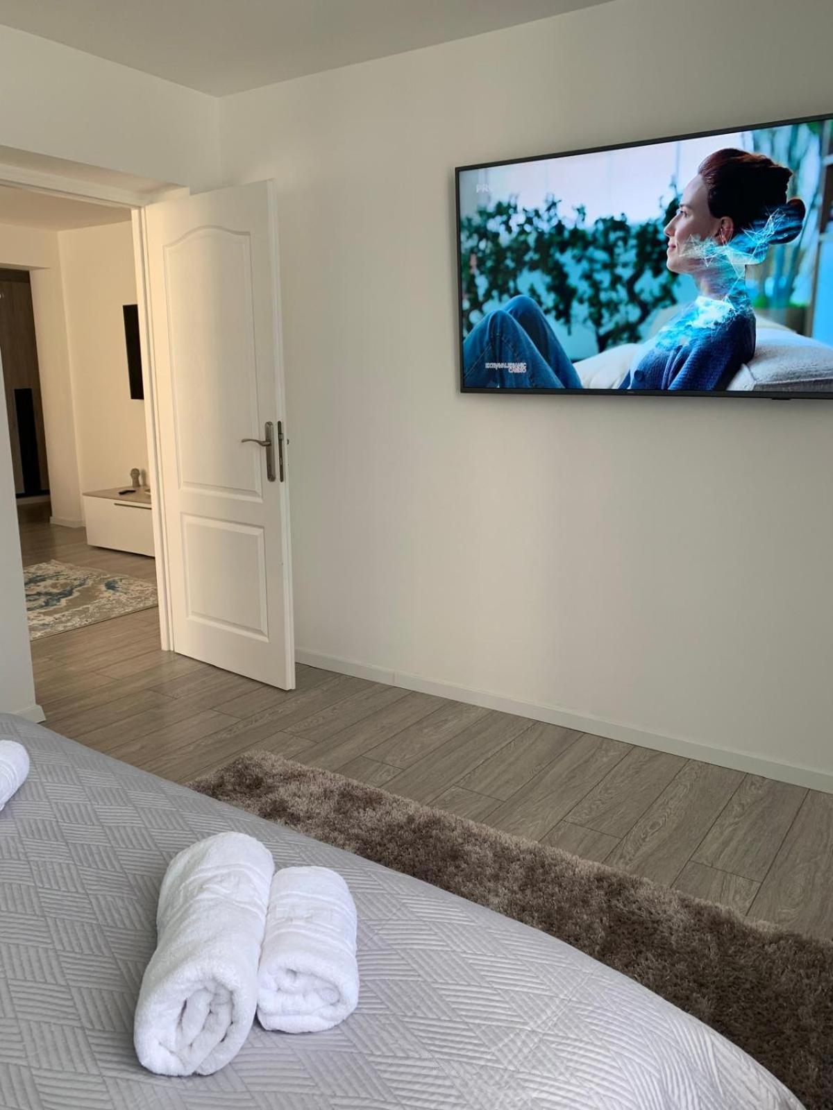 Rose Apartment Piatra Neamţ Eksteriør billede