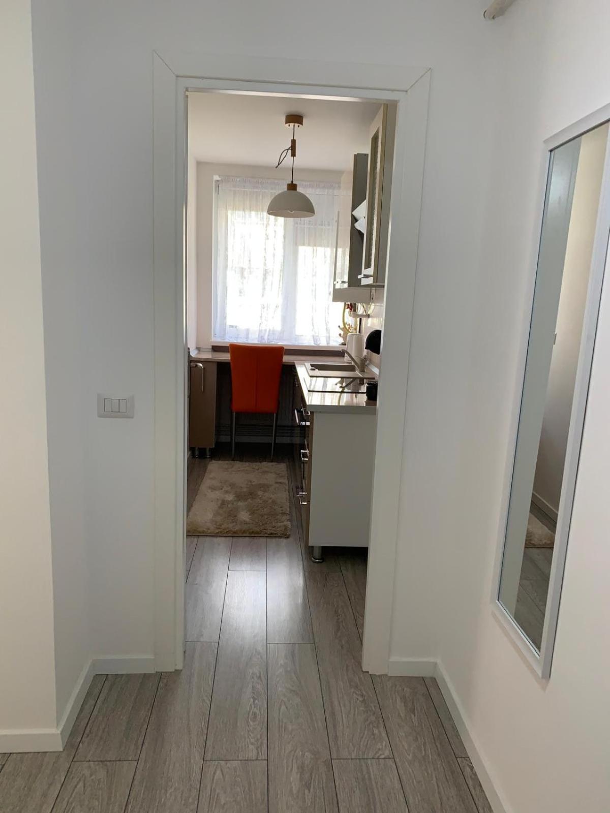 Rose Apartment Piatra Neamţ Eksteriør billede