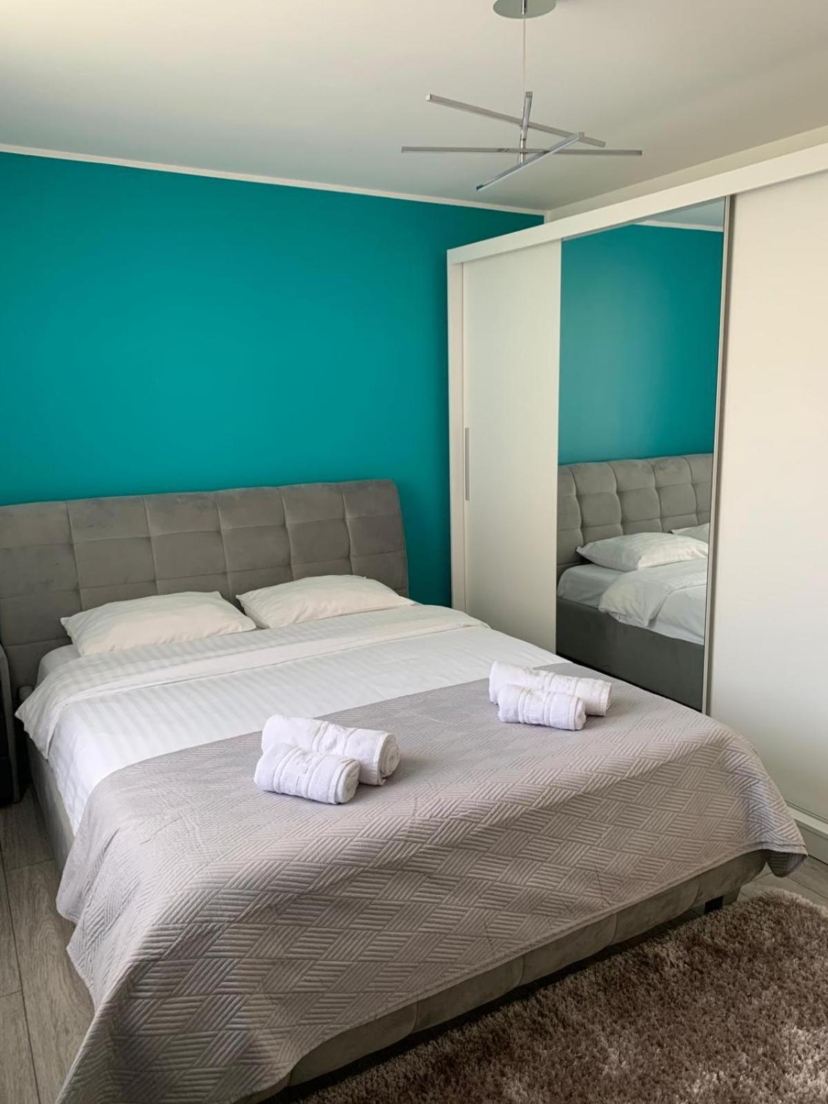 Rose Apartment Piatra Neamţ Eksteriør billede