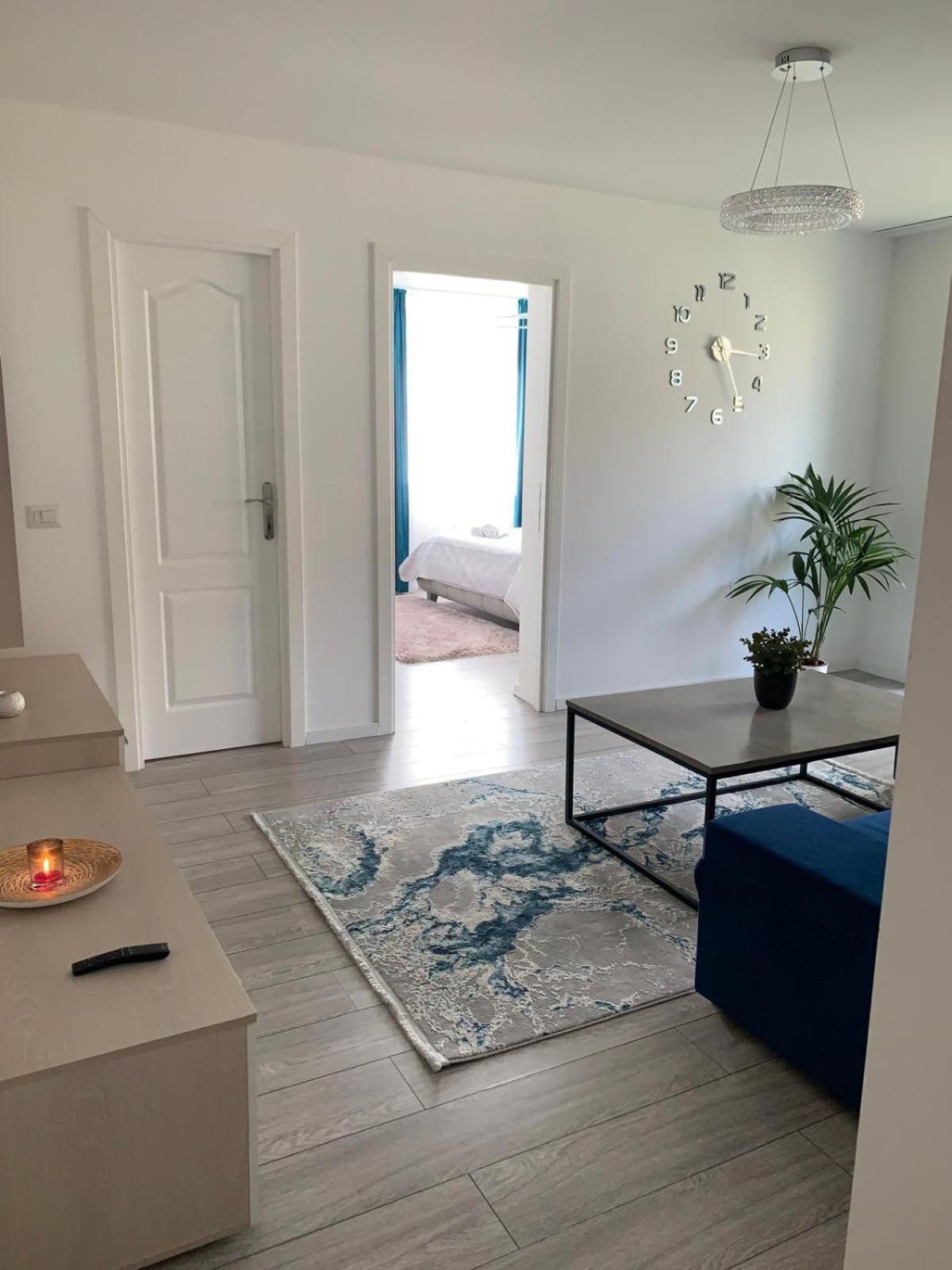 Rose Apartment Piatra Neamţ Eksteriør billede